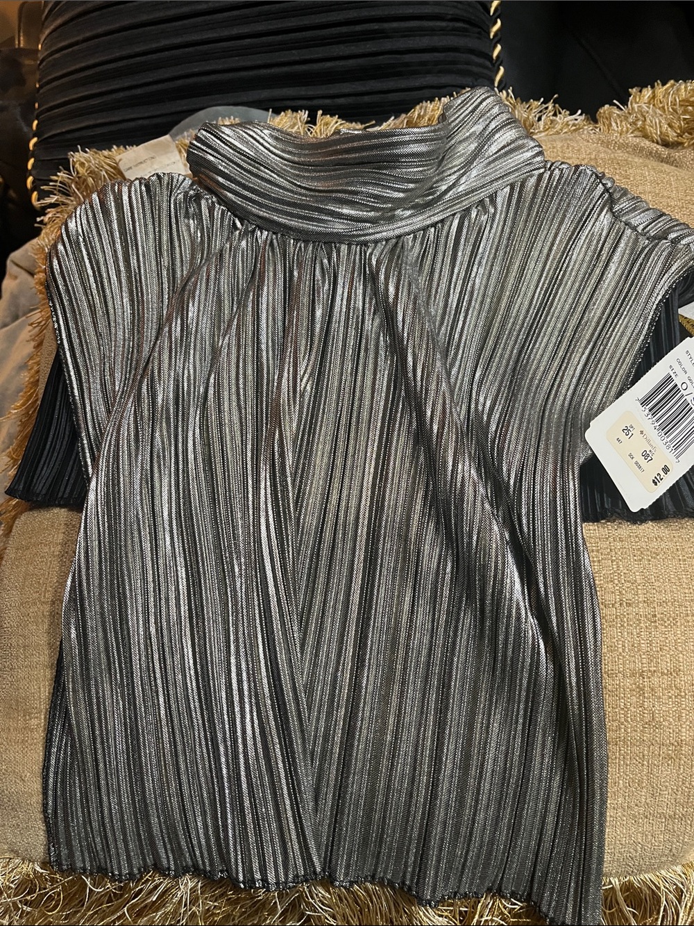 Metallic Silver Pleated Mock Neck Women's Top (Dickie Collar) SZ. 0/S
